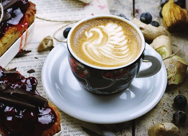 Jak zrobić cappuccino – przepis na idealną włoską kawę