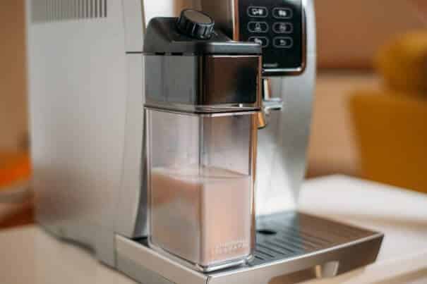 system mleczny ekspresu do kawy De’Longhi Dinamica Plus