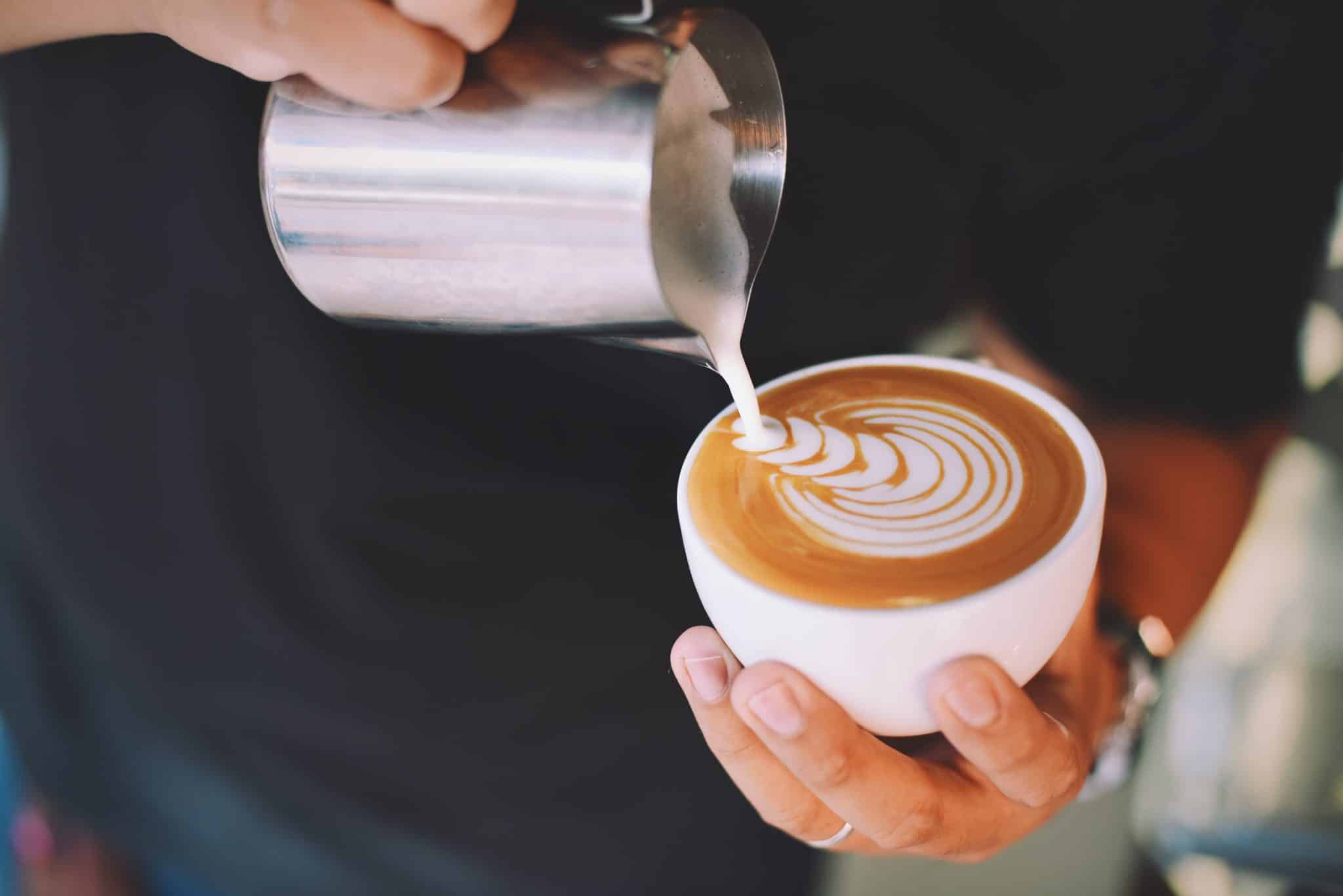 Filiżanka kawy z latte art
