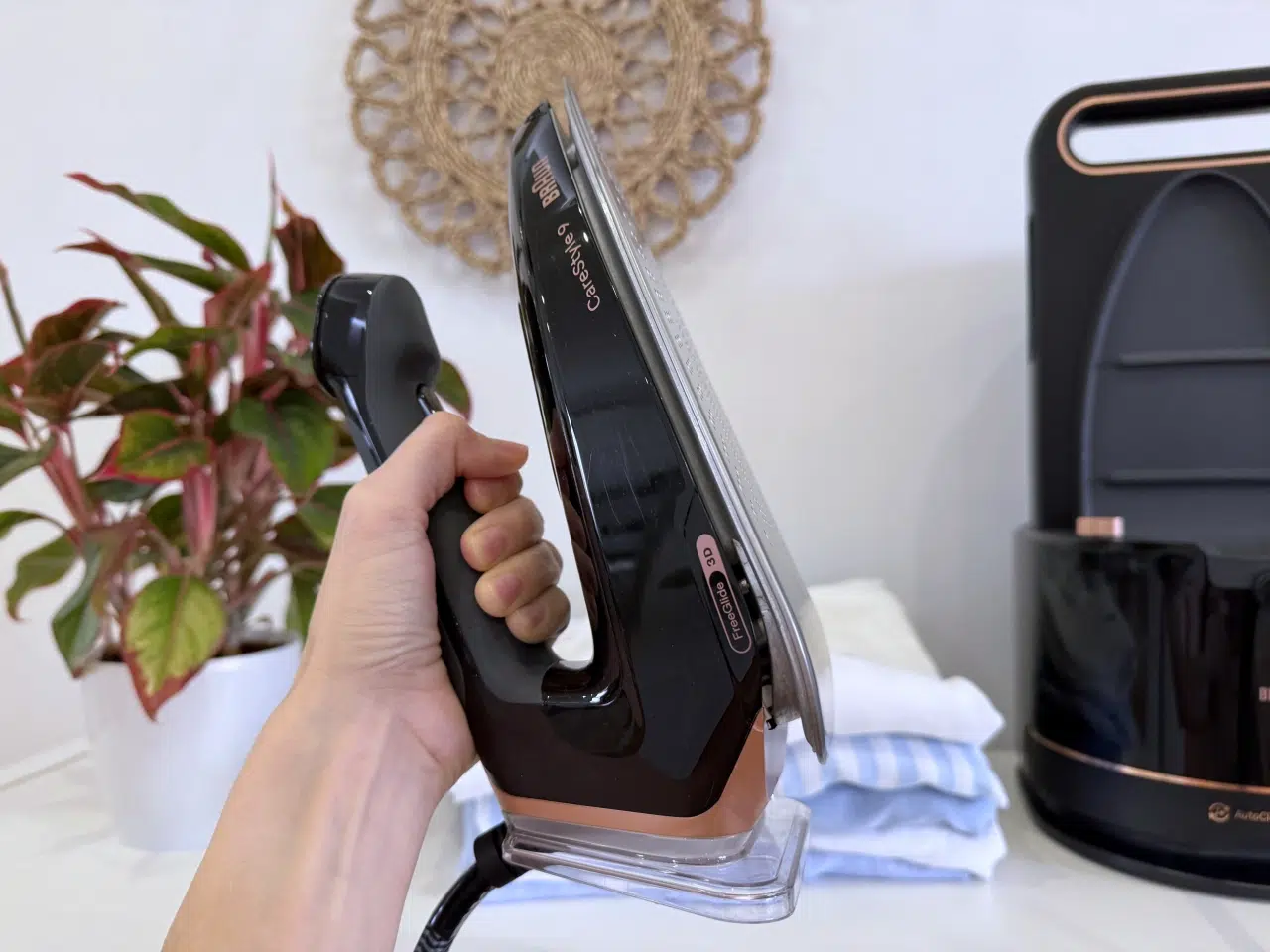 stopa żelazka z generatorem pary Braun CareStyle 9