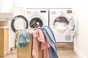 sposoby na oszczędne pranie i suszenie w suszarce bębnowej