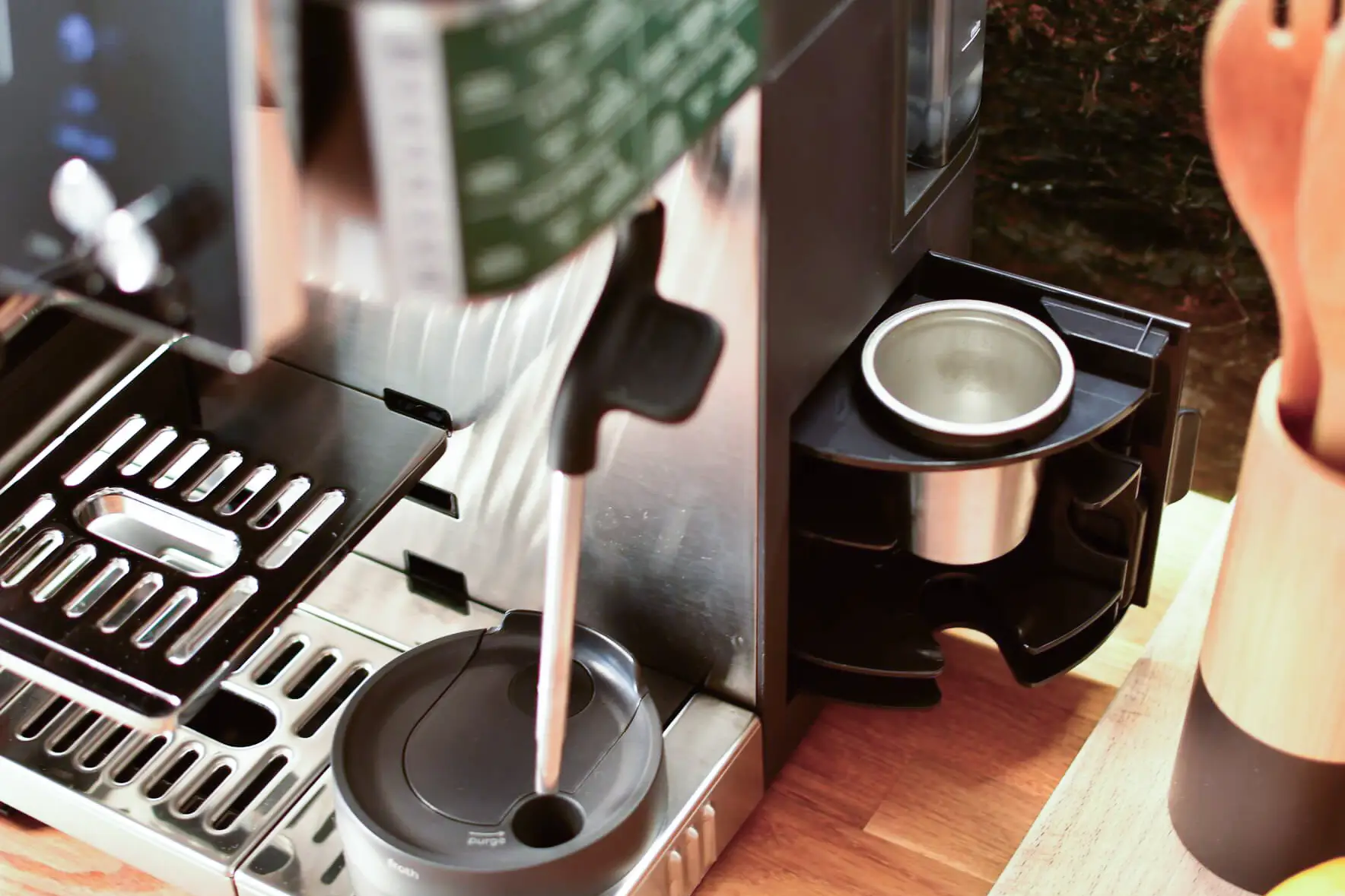 Codzienne użytkowanie ekspresu kolbowego Ninja