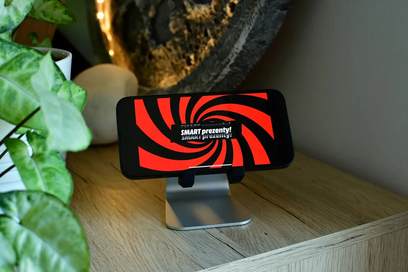 iPhone 16e - Recenzja 2025 - test wyświetlacza OLED