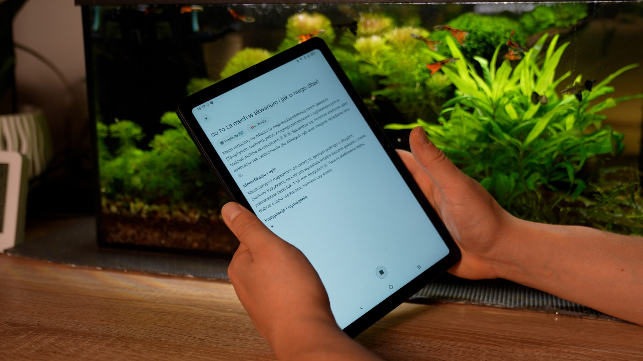 T Tablet 2 oferuje łączność 5G (nanoSIM + eSIM), Wi-Fi 5, Bluetooth 5.3, GPS, a do tego tradycyjne złącza: gniazdo słuchawkowe 3,5 mm, port USB-C oraz slot microSD. Jak na tak tani sprzęt, to imponujący zestaw (5G w tej klasie to wciąż rzadkość).