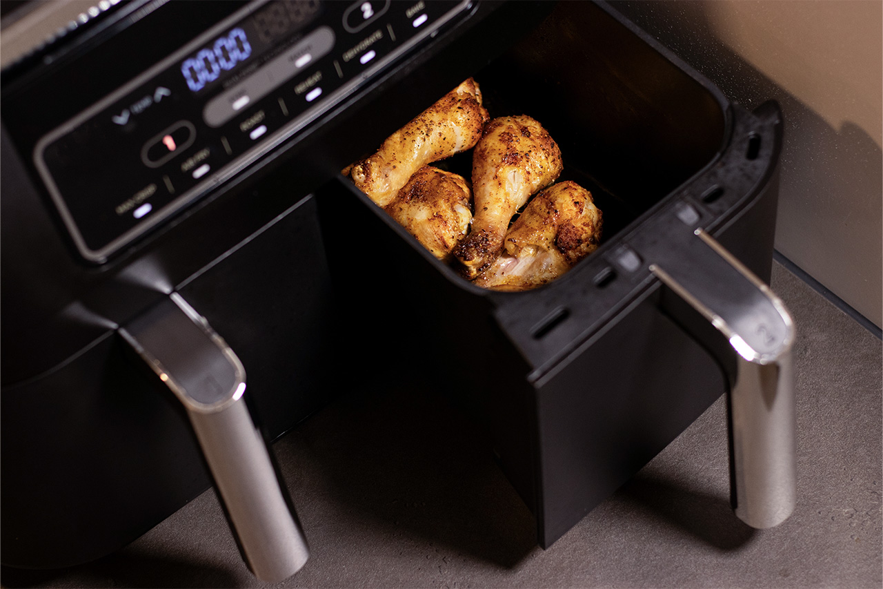 Udka kurczaka w dwukomorowym air fryerze - zdjęcie.