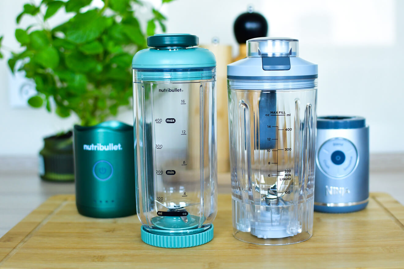 zarówno blender przenośny nutribullet Flex™ jak i Ninja Blast Max posiadają odpinane kubki – dzięki temu można z nich wygodnie pić i zabrać ze sobą bez zbędnego ciężaru