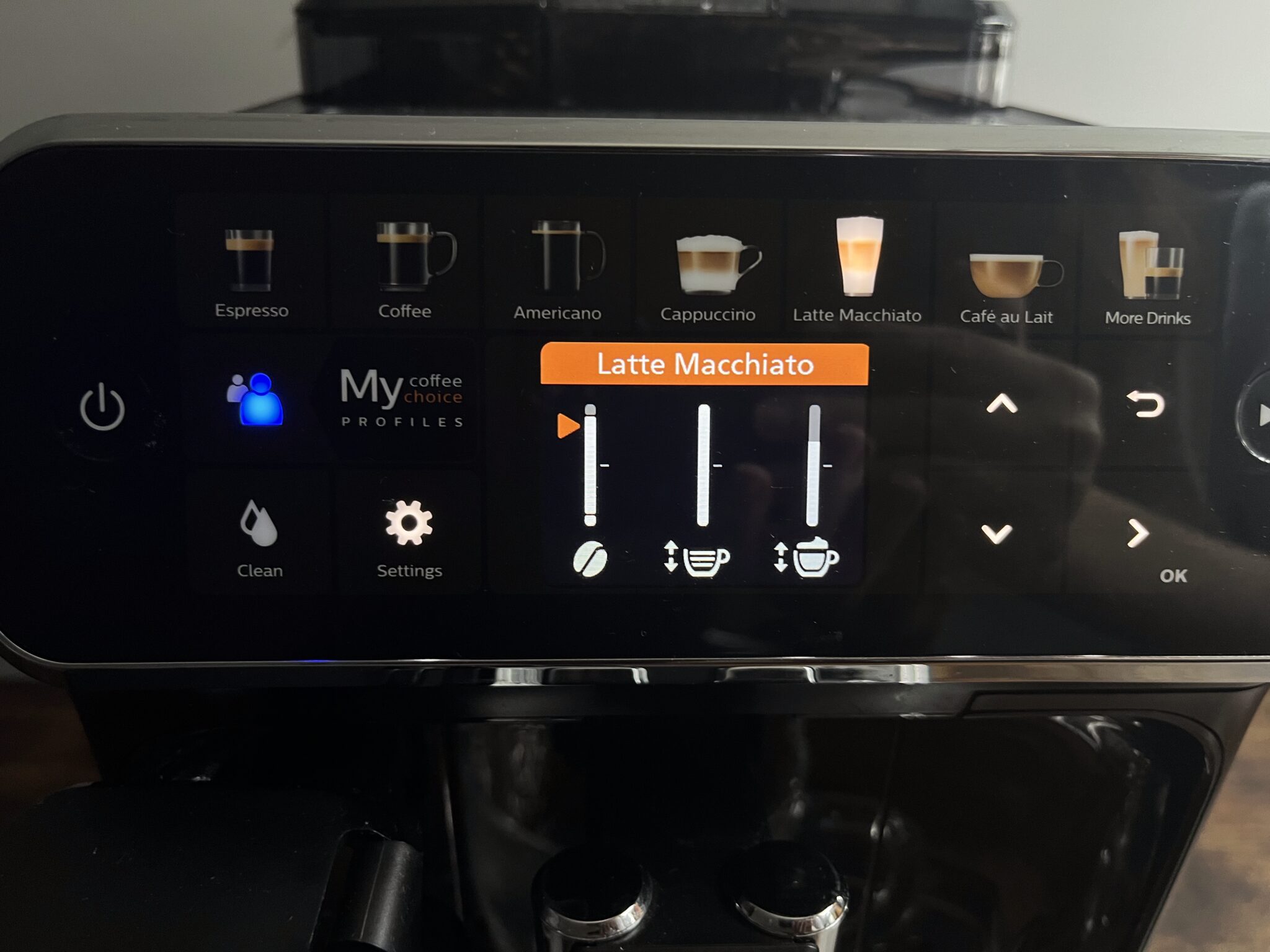 Philips LatteGo 5400 – czy warto kupić? Test i opinia